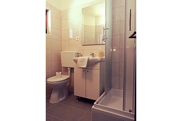 Kroatia Privát Starigrad Paklenica, Eksteriør